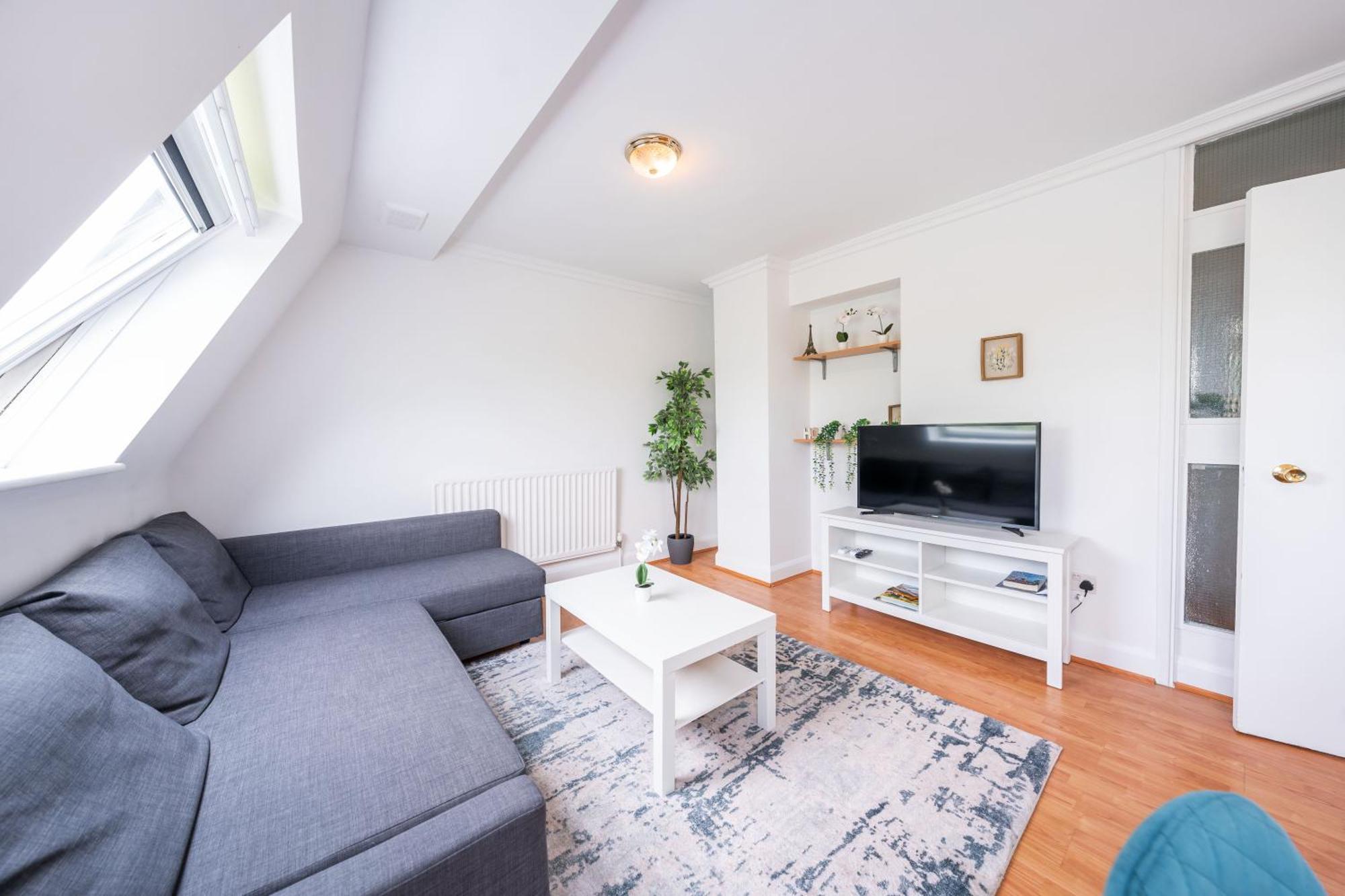 The Queensborough By Hyde Park Apartament *