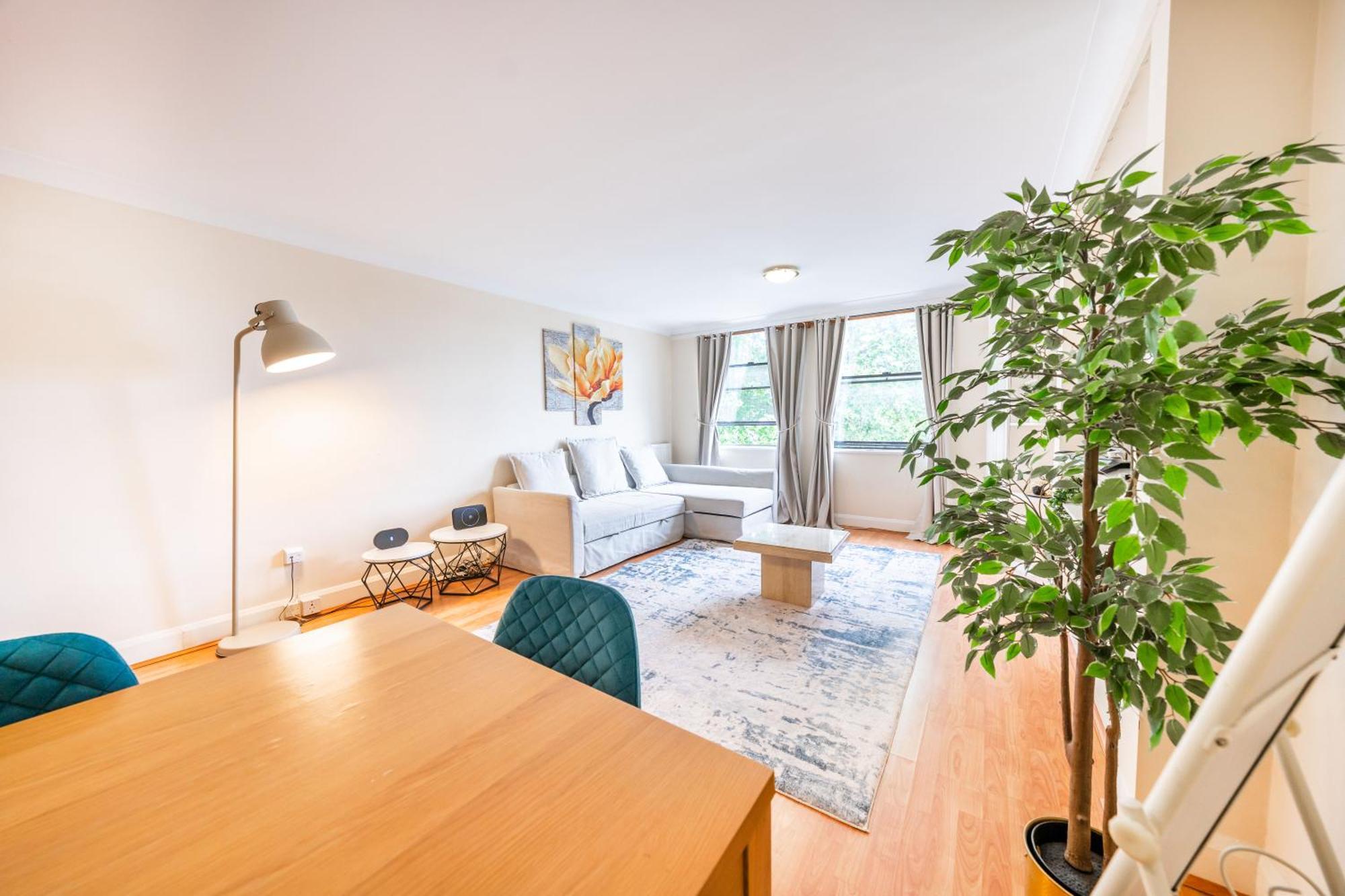 The Queensborough By Hyde Park Apartament *